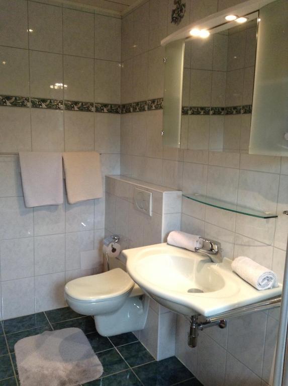Gaestehaus Renate Velden am Woerthersee Room photo