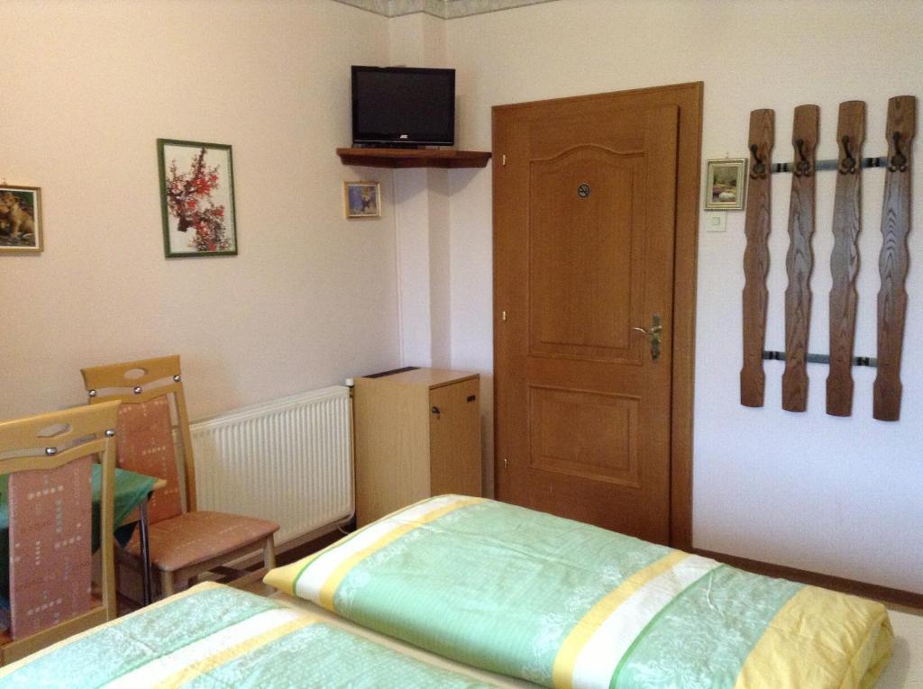 Gaestehaus Renate Velden am Woerthersee Room photo